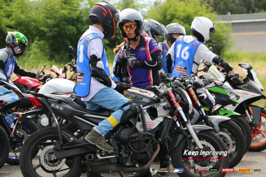 Motorcycle Experience in Banqiqo, New Taipei