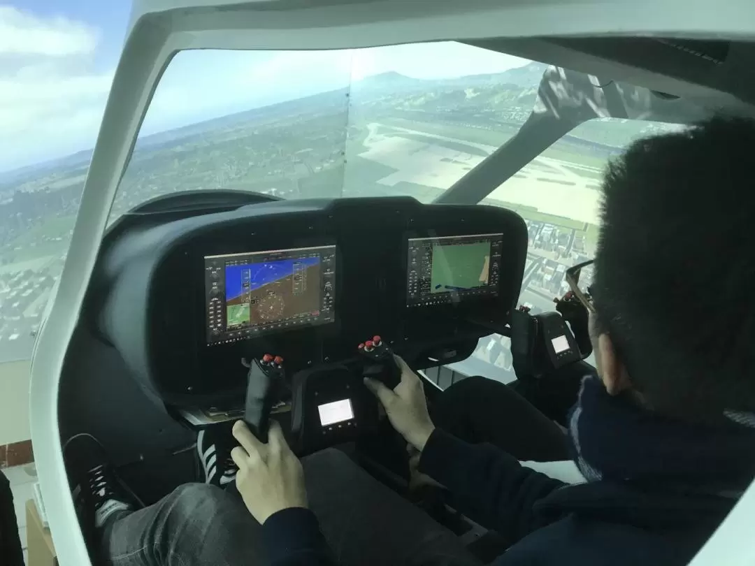 小型航空機フライトシミュレーション体験（台北 / RBF提供）