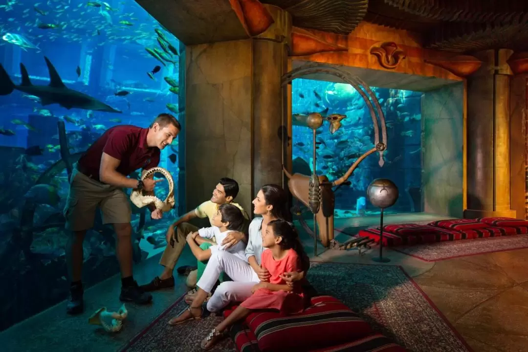 Fish Tales Tour At The Lost Chambers Aquarium Dubai