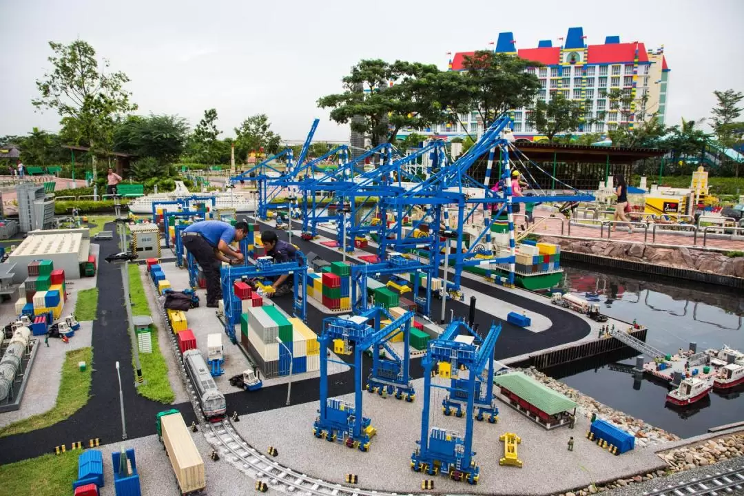 Singapore - Legoland Malaysia Bus