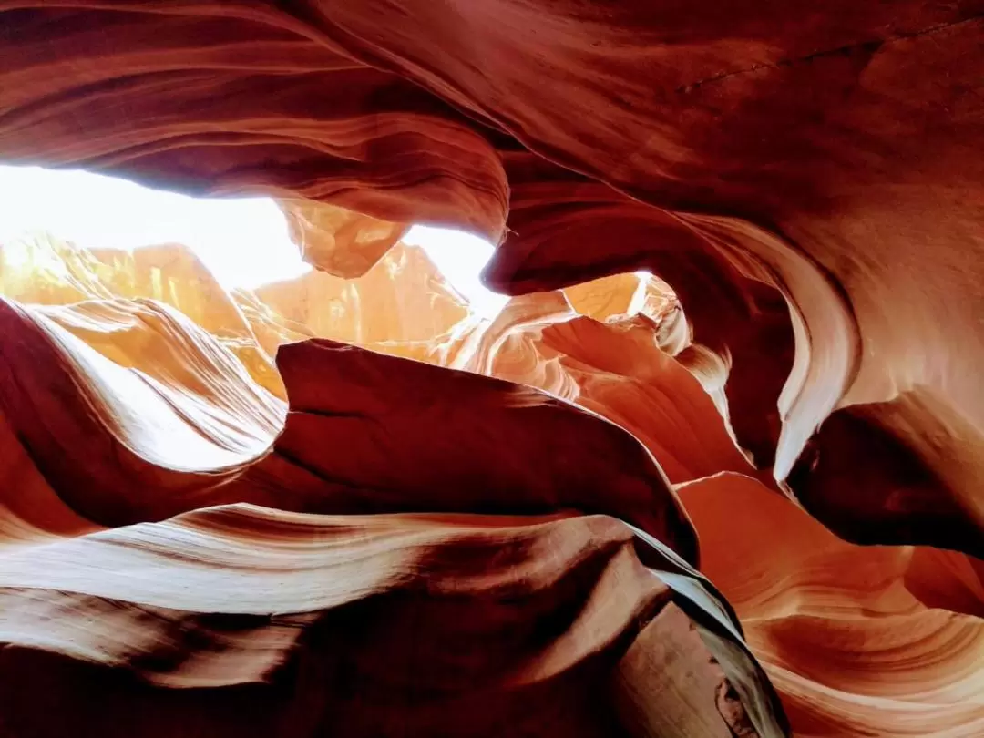 Lower Antelope Canyon: Admission Ticket and Guided Tour