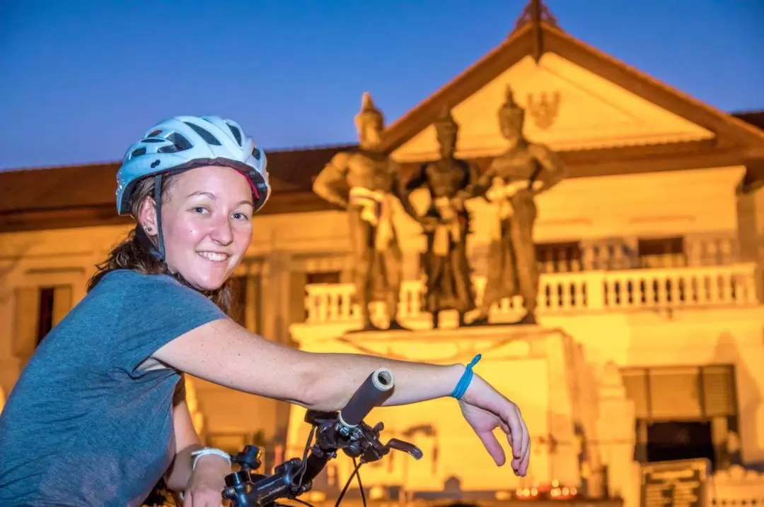 Chiang Mai Sightseeing Night Bike and Food Tour