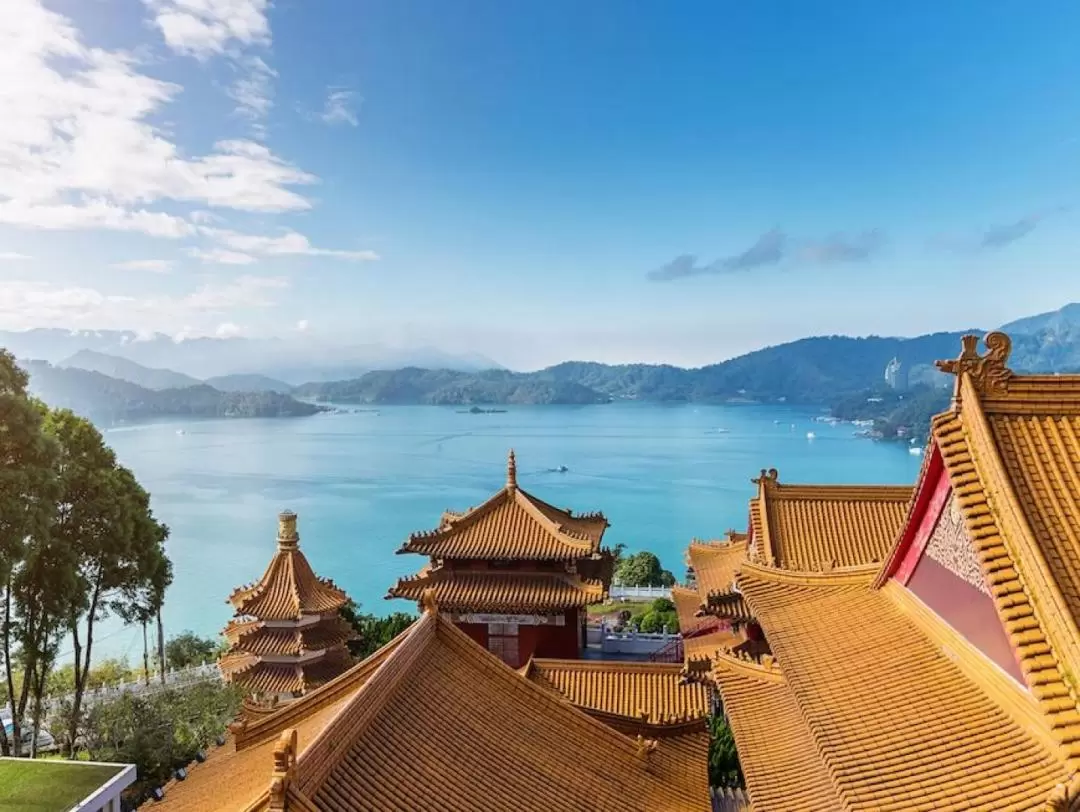 Nantou: Private Day Tour to Sun Moon Lake from Taipei