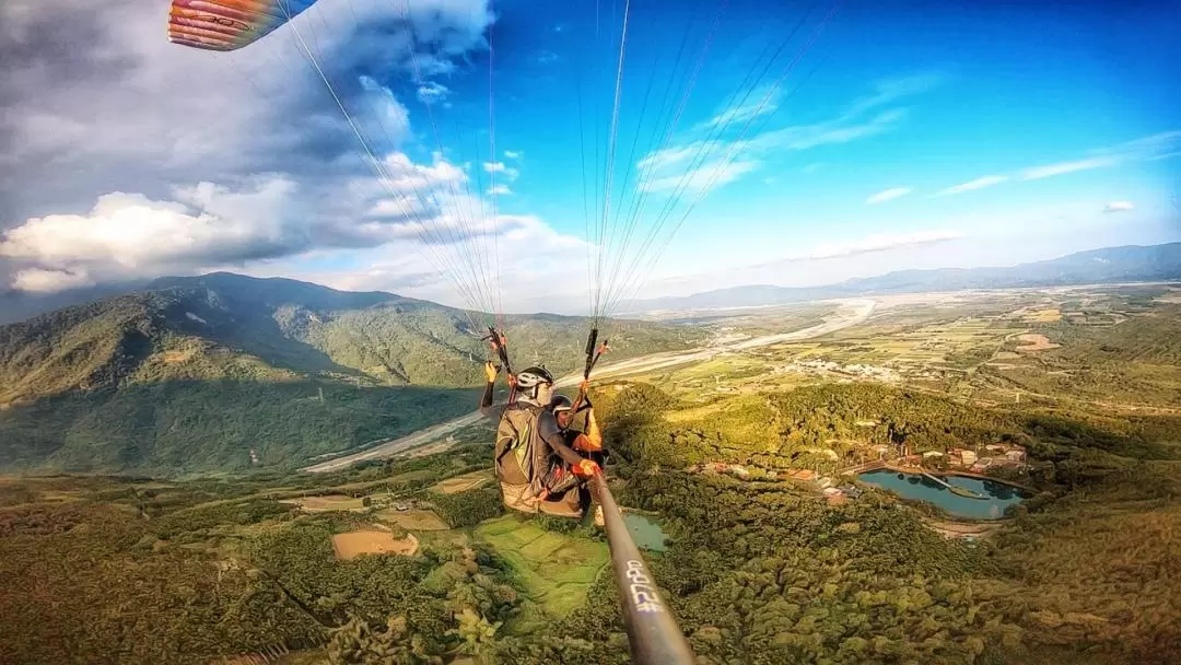 Hualien: Paragliding Experience