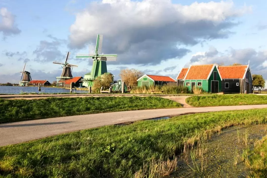 Volendam, Marken, Edam & Windmills of Zaanse Schans Tour from Amsterdam