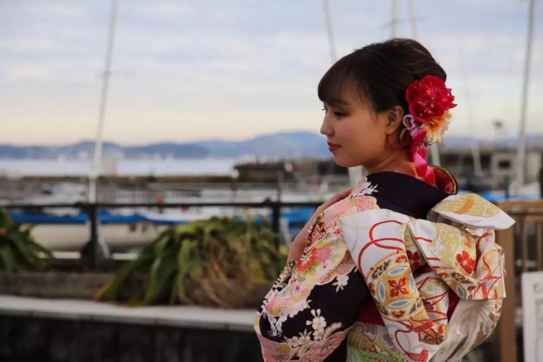 Kimono Rental Experience with Hairstyling in Enoshima