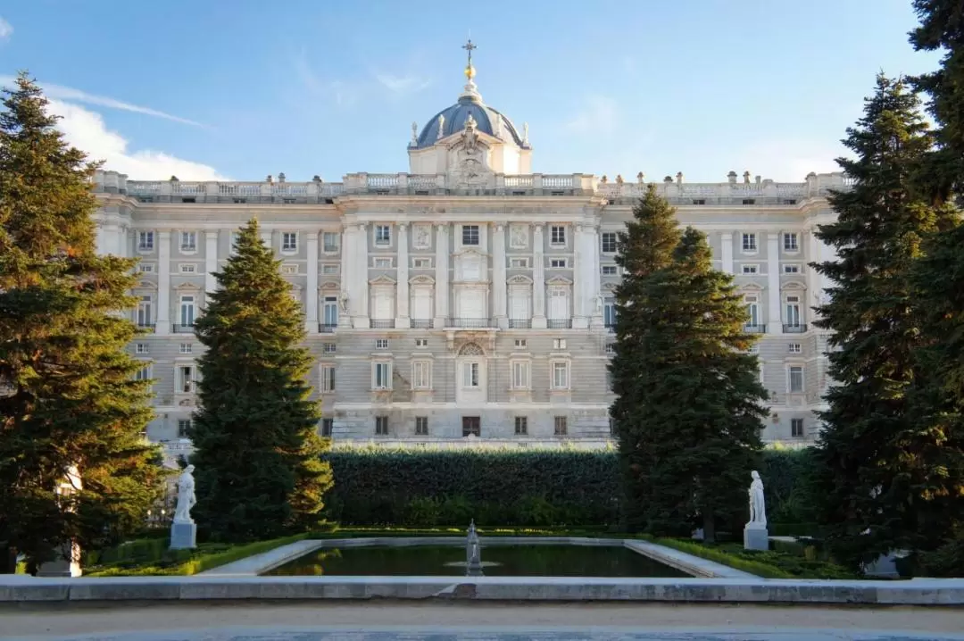 Royal Palace of Madrid Guided Tour with Fast Track Access