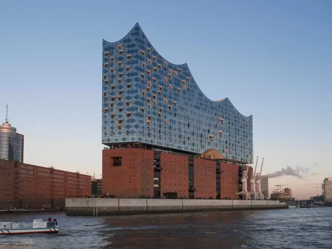 Hamburg Warehouse District and HafenCity Private Walking Tour