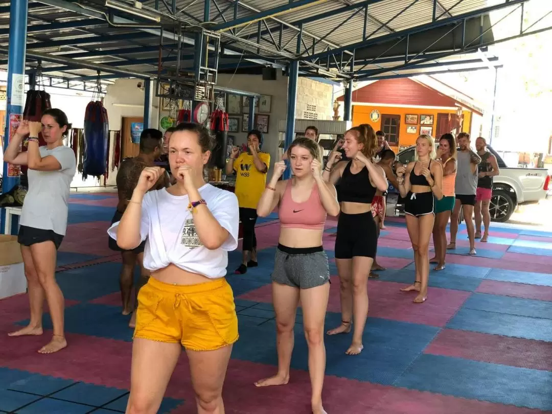 Muay Thai Class at Chinnarach Thai Boxing Camp Koh Phangan