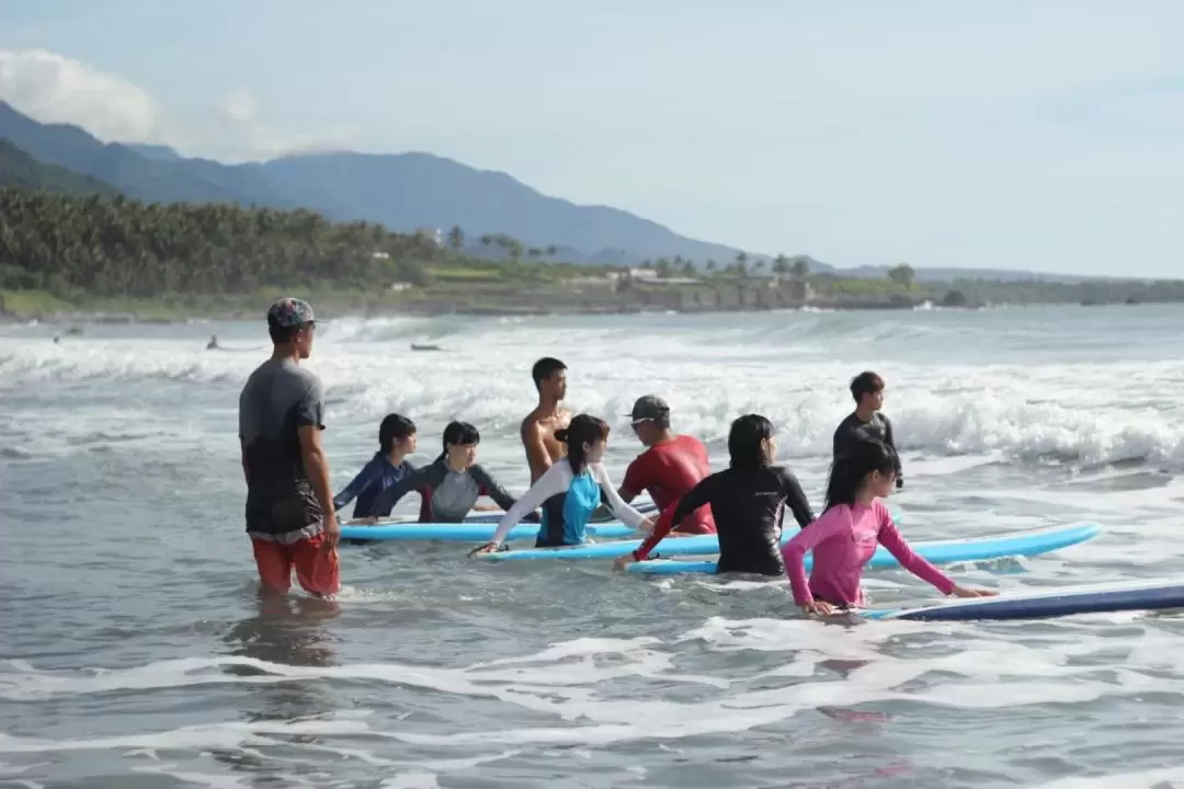 台東: 衝浪教學體驗課程