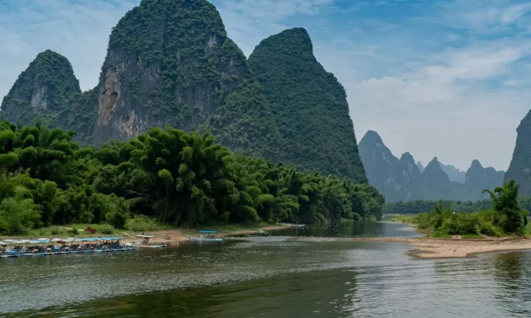 Yangshuo and Li River Highlights Day Tour with Transfers