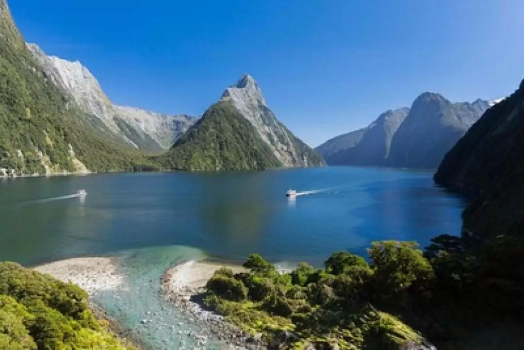 Milford Sound Day Tour from Queenstown