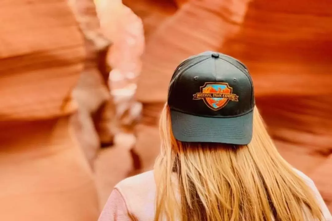 Antelope Canyon X and Horseshoe Bend Tour from Las Vegas