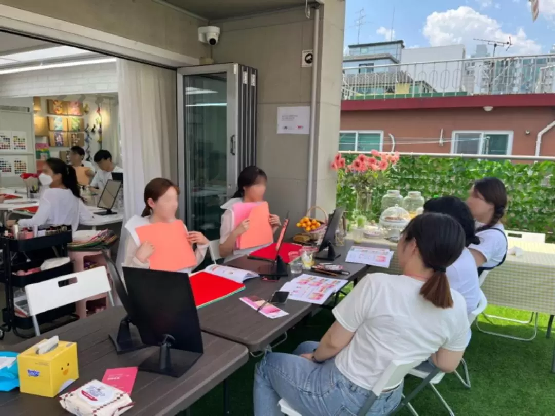 Seoul Personal Color Group Consulting Experience Using Self-Tester