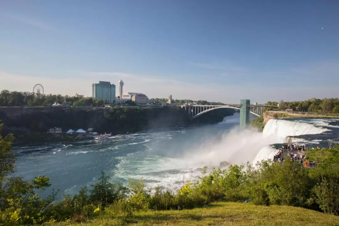 Overnight Niagara Falls Bus Tour from New York