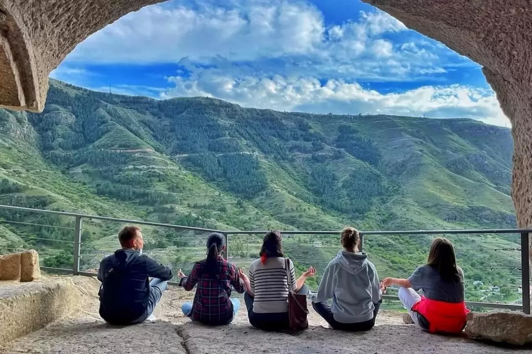 博爾若米中央公園＆Vardzia 洞穴遺址之旅（提比里斯出發）