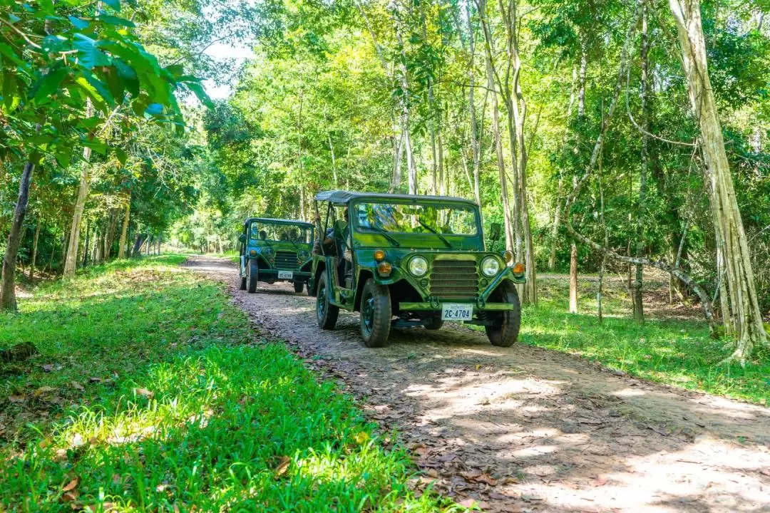 Angkor Wat Sunrise Jeep Tour inclusive meals 