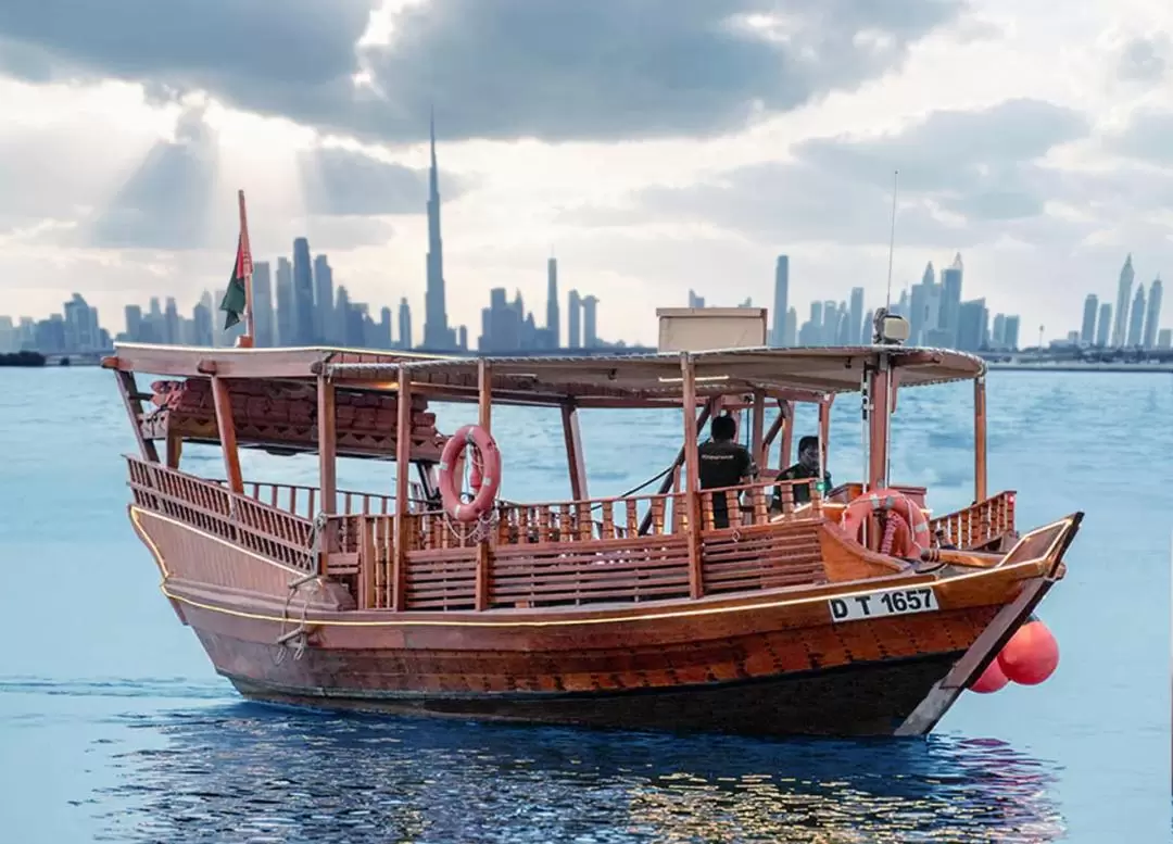 Emirati High Tea Abra Traditional Boat Tour in Dubai