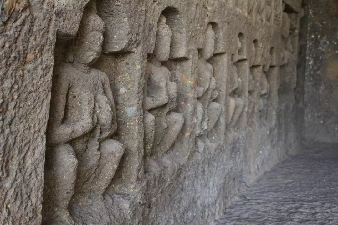 Mumbai City Day Tour with Kanheri Caves Excursion