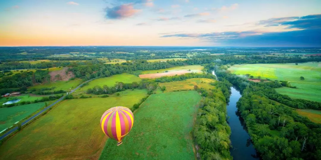 Hot Air Balloon Sunrise Flight in Camden Valley