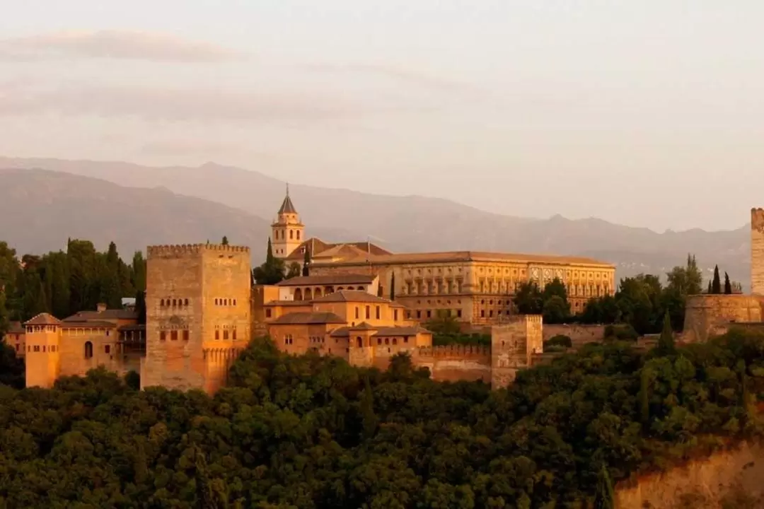 Alhambra One Day Tour with Nasrid Palaces from Seville
