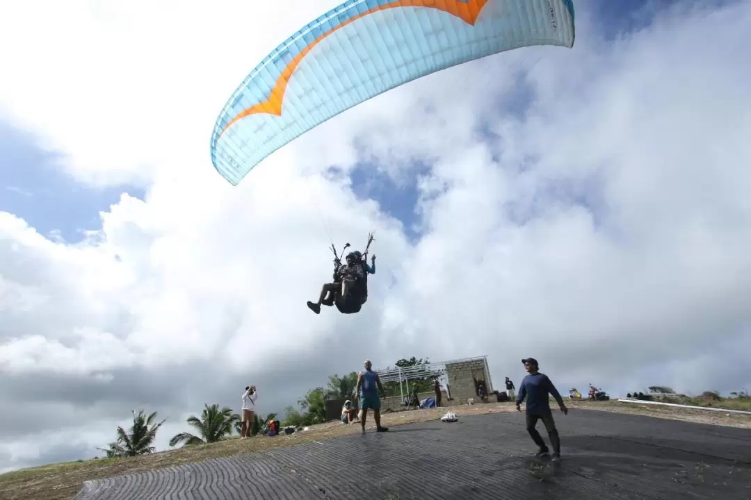 Paragliding Experience in Nusa Penida Bali