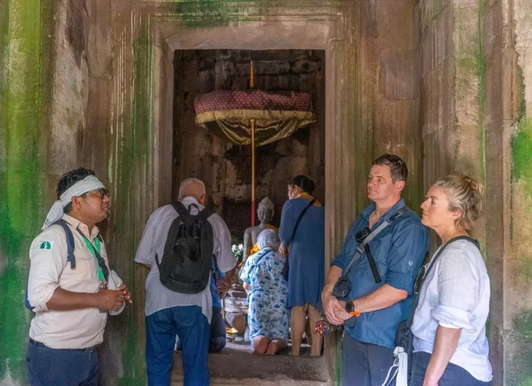 Angkor Wat Tour by Vespa