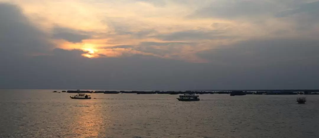 暹粒空邦魯浮村＆洞里薩湖浮村＆水淹森林夕陽遊船之旅（Tara Boats 提供）