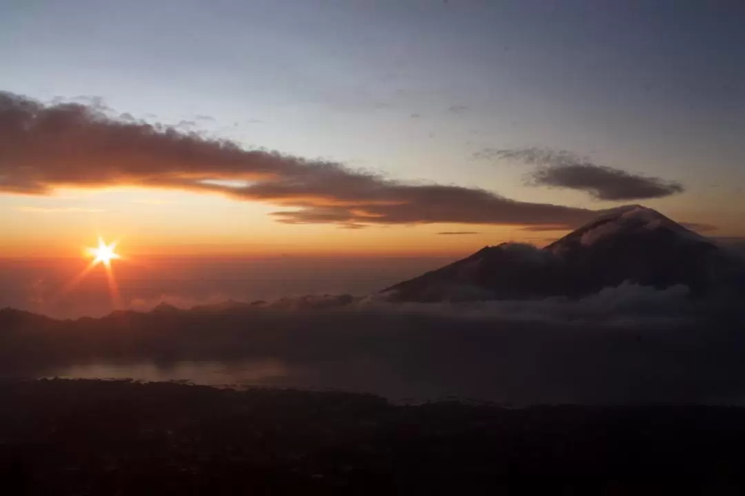 巴杜尔火山日出健行体验