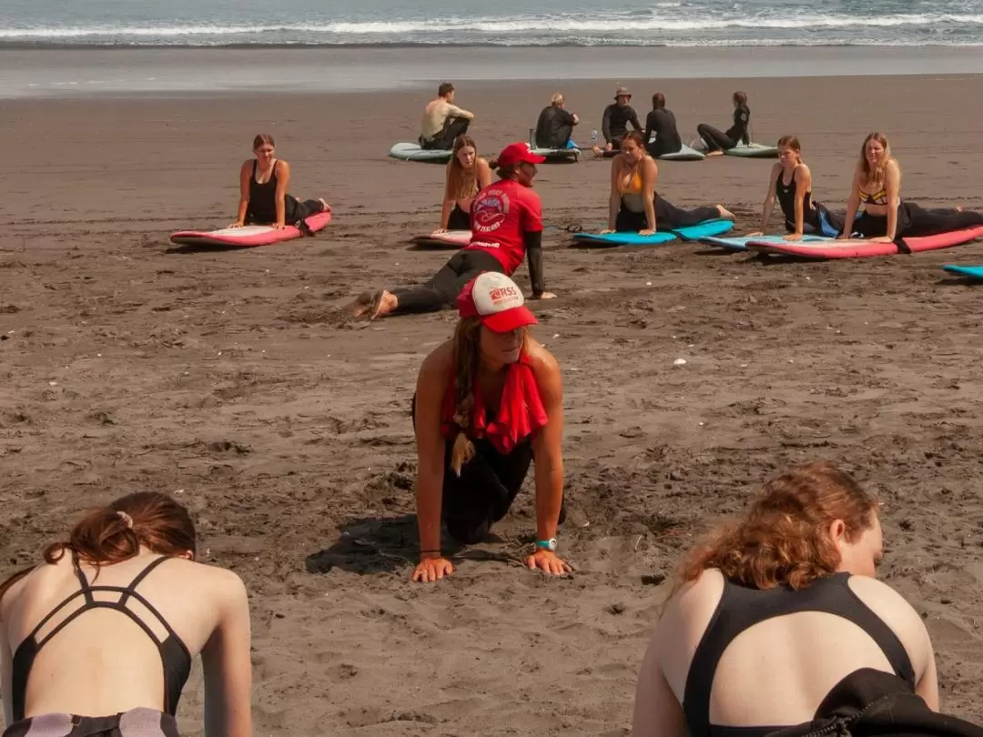 Raglan Surfing Beginner Lesson