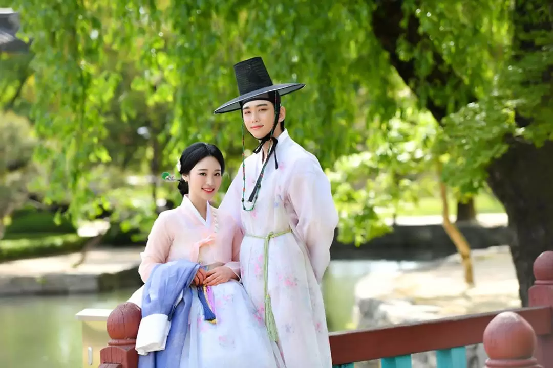 Hanbok Experience at Hanboknam Gyeongbokgung with Korean Hairstyling