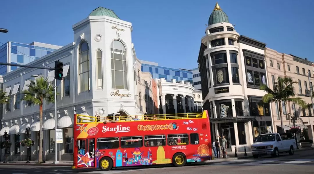 Celebrity Homes Tour with Hop-On Hop-Off Bus Pass in Los Angeles