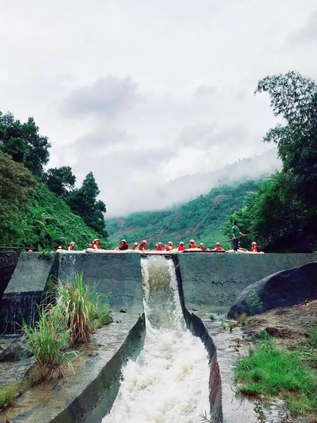 峴港市 - Nui Than Tai溫泉公園 / Hoa Phu Thanh接駁巴士