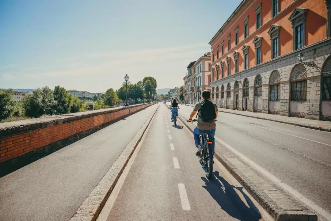 Guided tour of Florence by e-bike with gelato tasting