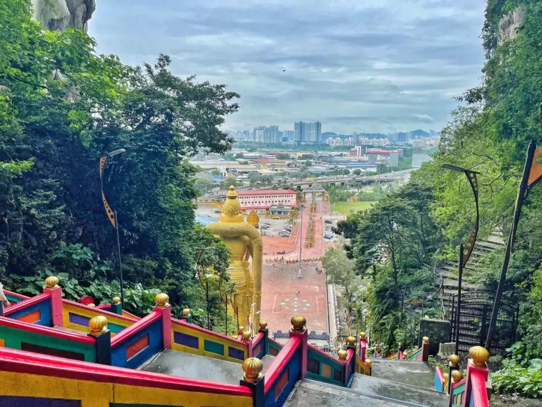 Kuala Lumpur Suburbs and Batu Caves Tour