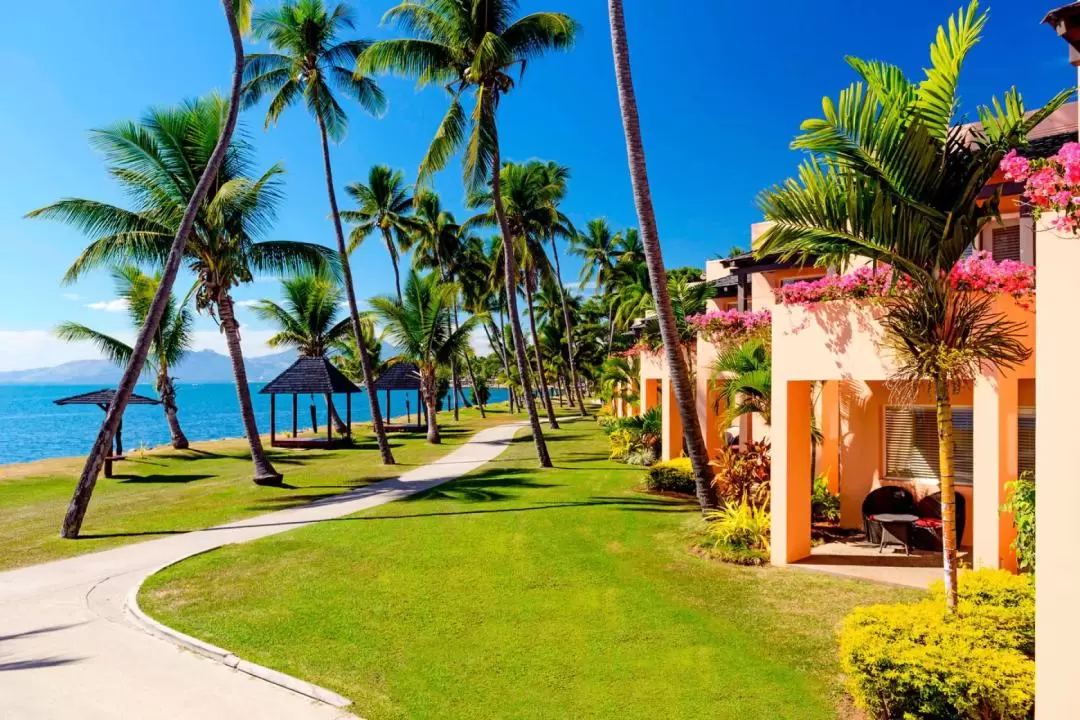 5N Sheraton Fiji Golf & Beach Resort family package with flights from Australia