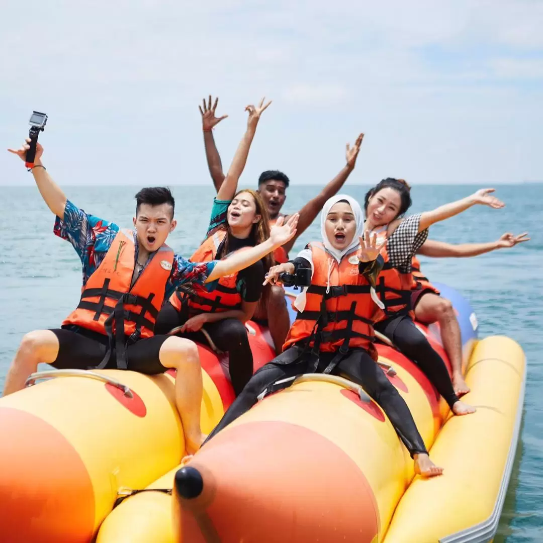 Boat Tour with Water Activities and Seafood Lunch in Port Dickson