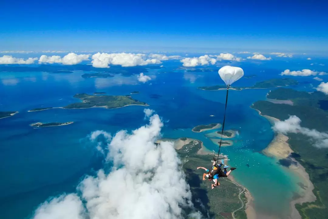 Airlie Beach Tandem Skydive