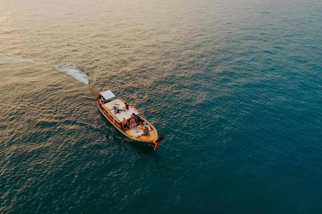 끄라비 럭셔리 프라이빗 롱테일 보트 투어 by Boat and Beyond 