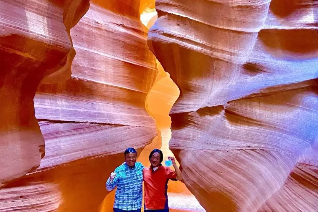 Upper Antelope Canyon Day Tour from Las Vegas