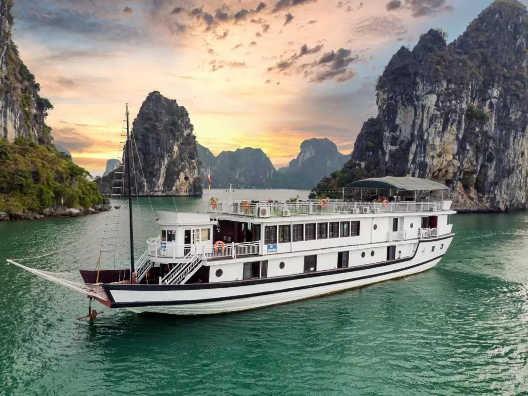 [Route 2] 3D2N Halong Bay and Caves by Sunlight Cruise