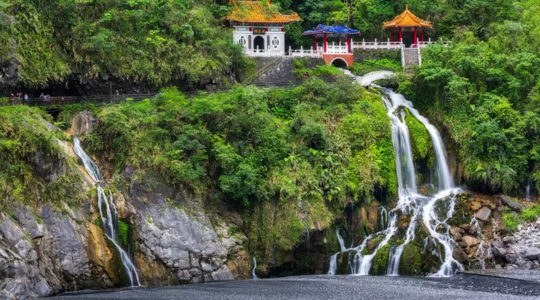 Hualien: Taroko Gorge One-Day Tour from Taipei 