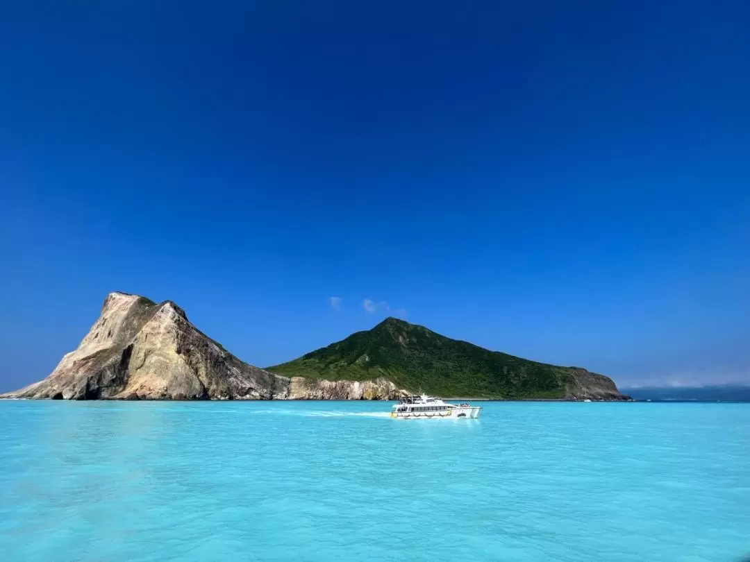 Guishan Island LandingWhale WatchingSurrounding Guishan Island