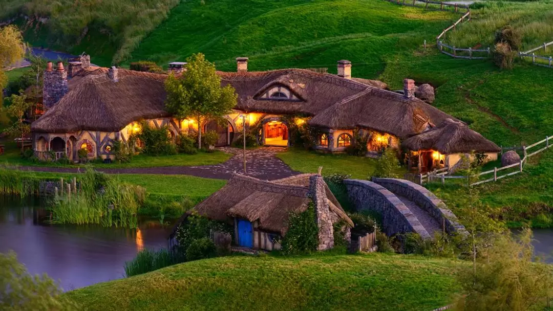 Hobbiton Movie Set Day Tour from Auckland