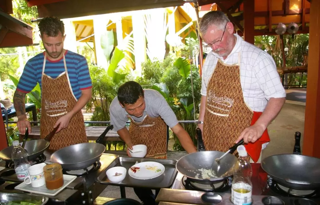 タイ料理教室（アオナン / Smark Cook Thai Cookery School提供）