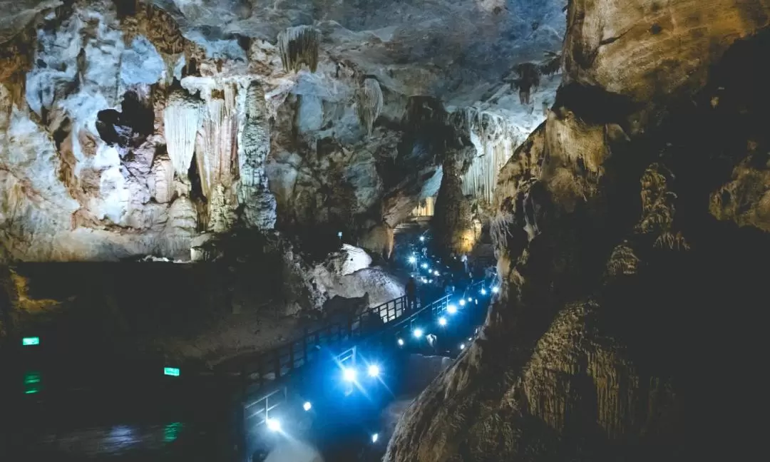 Paradise Cave and Dark Cave Day Tour