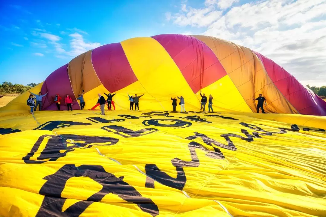 Hot Air Balloon Sunrise Flight in Camden Valley