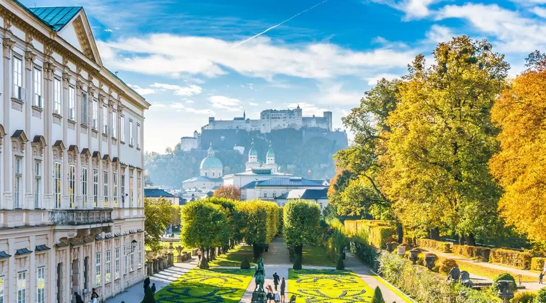 Salzburg and the Lake District Day Tour from Munich