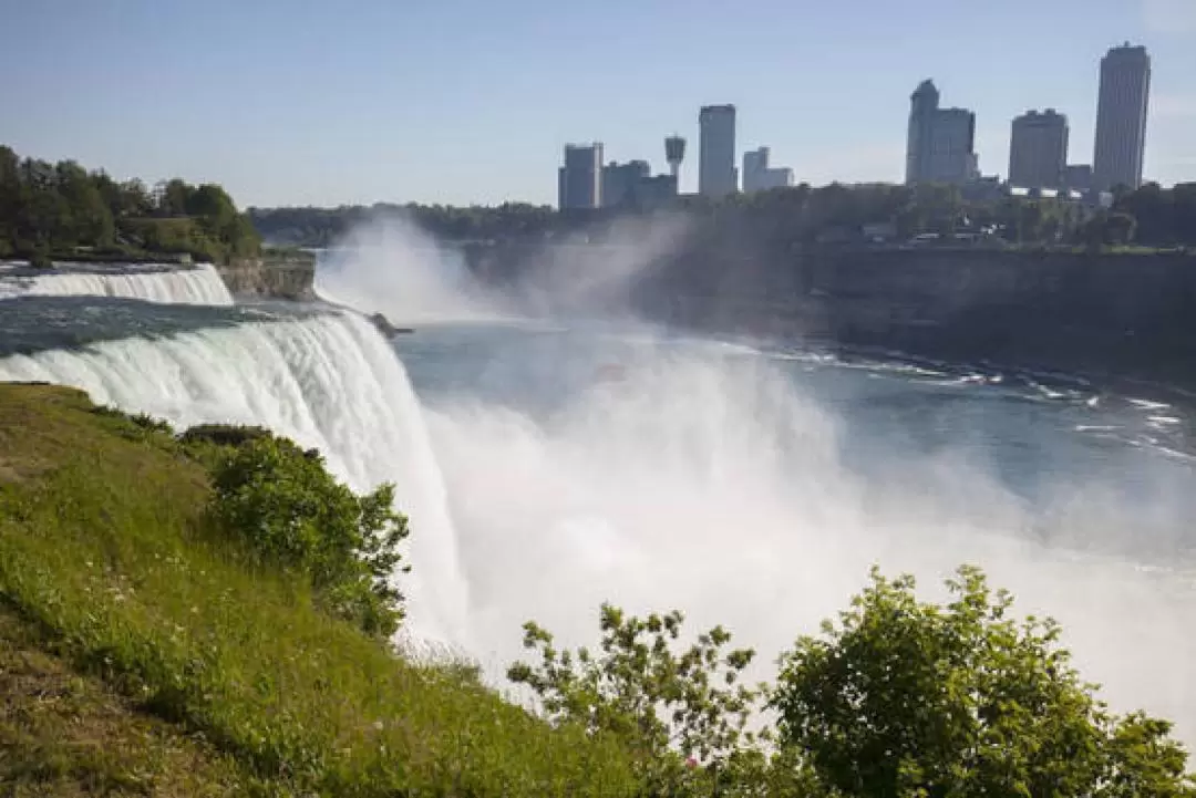 3-Day Niagara Falls, Toronto, and 1000 Islands Tour from New York