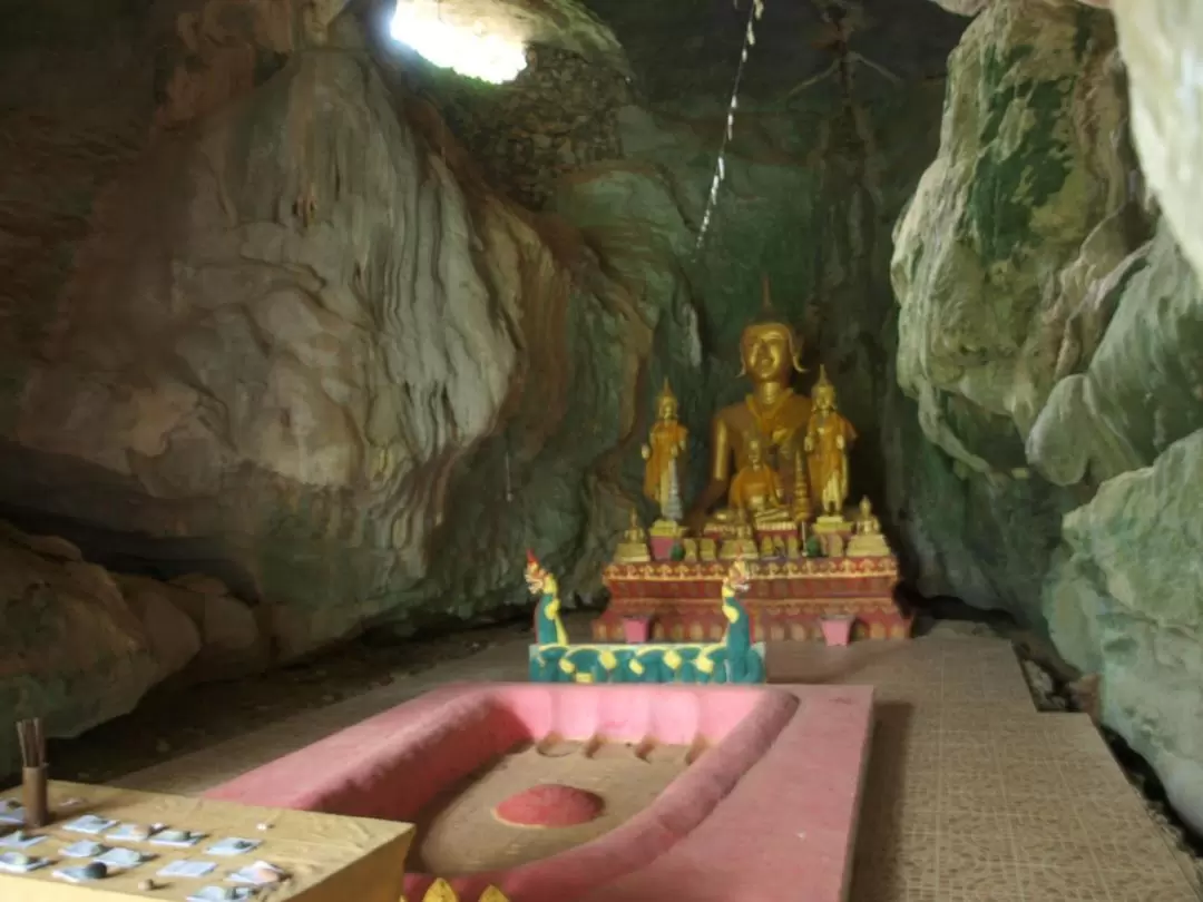 Tham Xang and Tham Nam Cave Experience